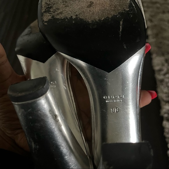 Gucci Silver Mirrored Ankle Strap Sandal - Picture 6 of 6